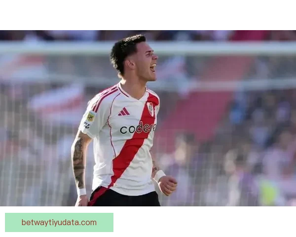 重逢旧爱徒 德米主动拥抱昔日河床弟子马斯坦托诺备战皇马之战